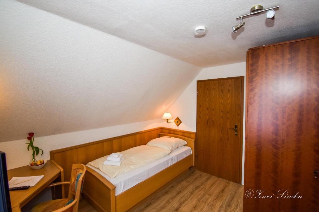 Hotel Zwei Linden - Links Der Elbe - Niedersachsen Balje Εξωτερικό φωτογραφία
