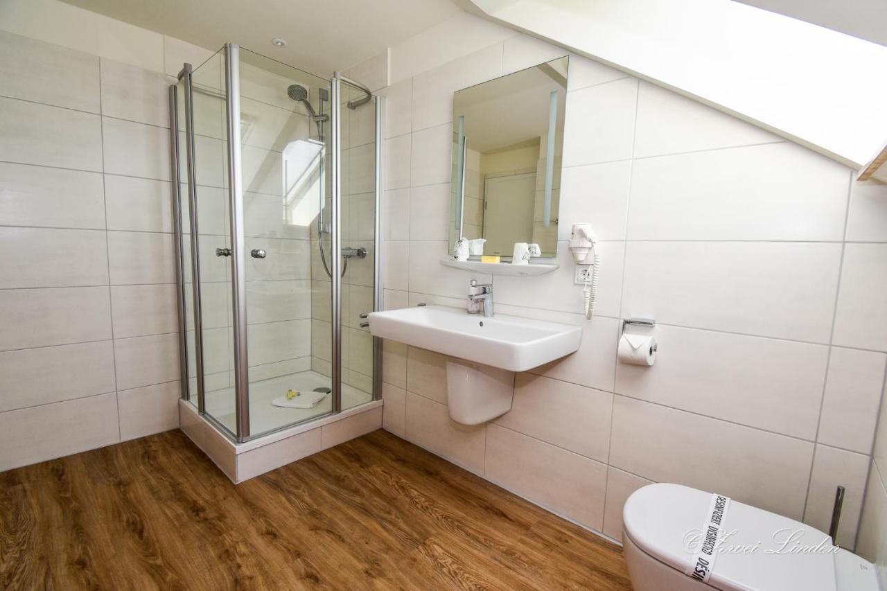 Hotel Zwei Linden - Links Der Elbe - Niedersachsen Balje Εξωτερικό φωτογραφία